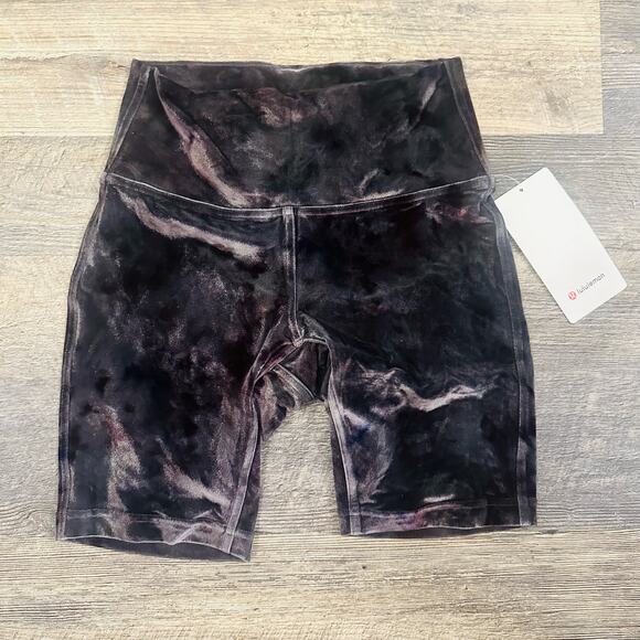 lululemon athletica Pants - Lululemon Athletica Wunder Lounge 8" Velour Athletic Short Size 8 NWT